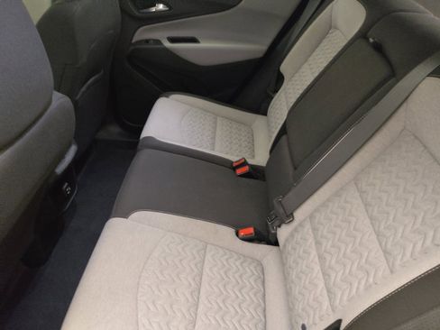Used 2022 Chevrolet Equinox LS FWD image 18