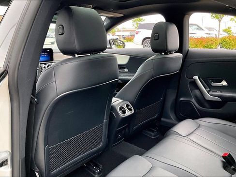Used 2025 Mercedes-Benz CLA 250 image 31
