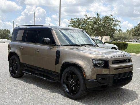 New 2026 Land Rover Defender 110 X-Dynamic SE AWD/4WD image 7