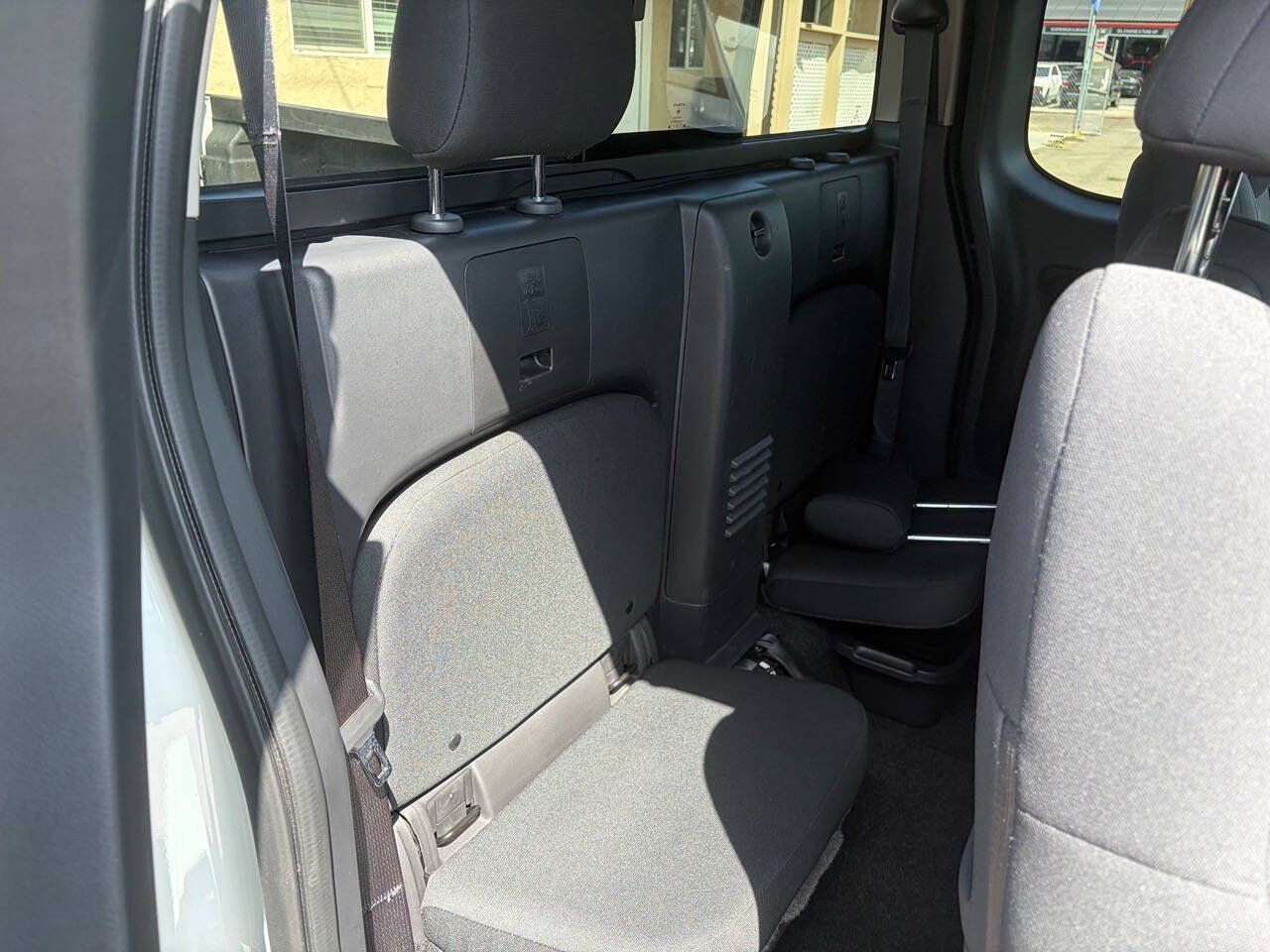 Used 2025 Nissan Frontier S w/ S Utility Package RWD image 9