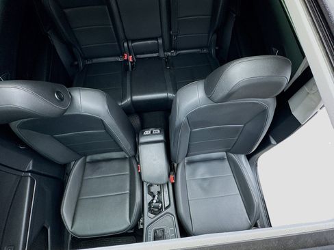 Used 2020 Volkswagen Tiguan SEL image 14