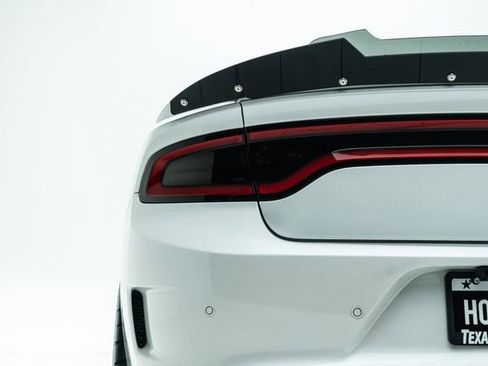 Used 2016 Dodge Charger SRT Hellcat w/ Harman/Kardon Audio Group image 17