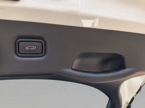 Certified 2022 Hyundai Ioniq 5 SEL RWD image 10