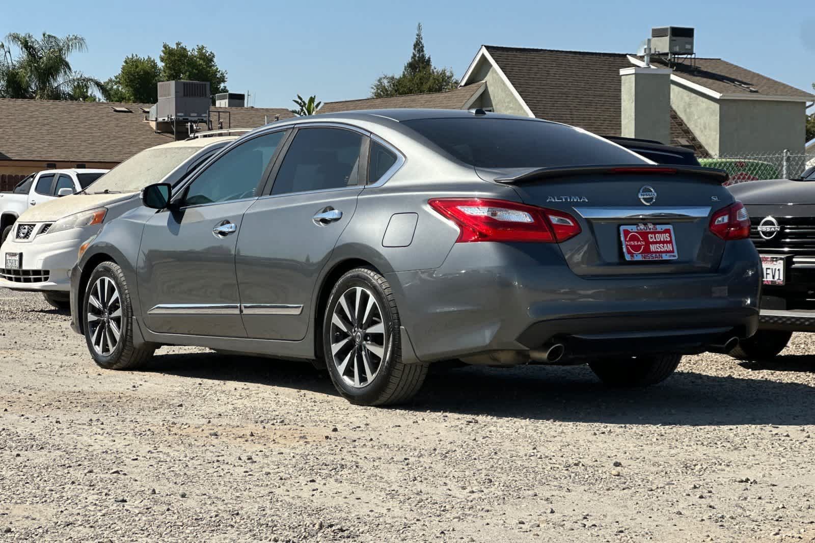 Used 2016 Nissan Altima 2.5 SL w/ 2.5 Technology w/LED Package FWD image 7