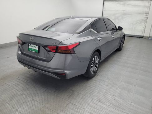 Used 2023 Nissan Altima 2.5 SV FWD image 9