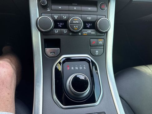 Used 2015 Land Rover Range Rover Evoque Pure Premium image 16