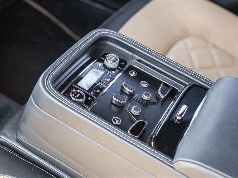 Used 2016 Bentley Mulsanne Speed RWD image 26
