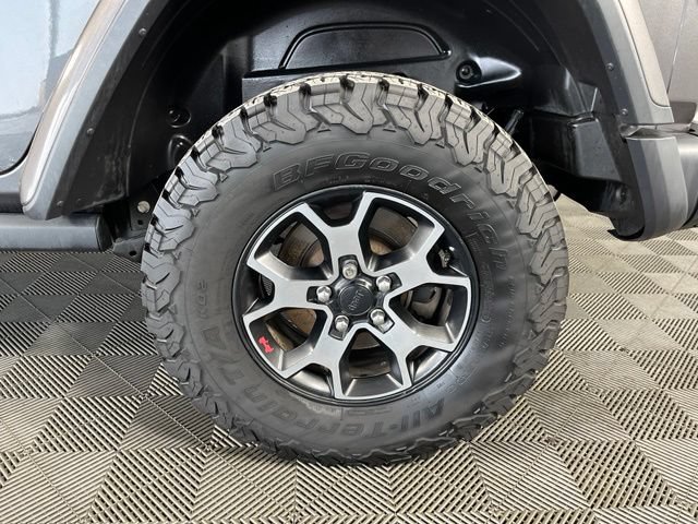 Used 2018 Jeep Wrangler Unlimited Rubicon w/ Dual Top Group AWD/4WD image 10
