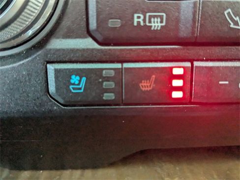 Used 2018 Ford F150 Limited w/ Trailer Tow Package image 22