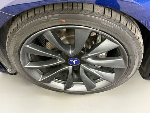 Used 2018 Tesla Model 3 Long Range image 11