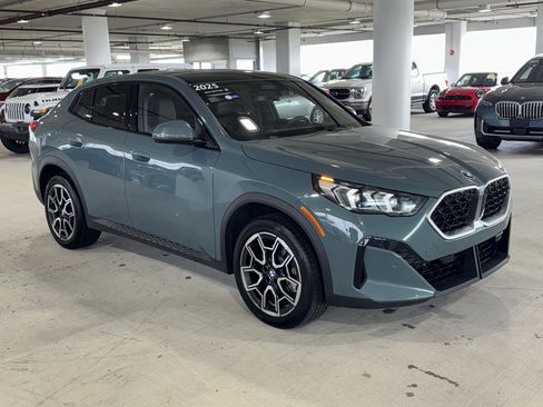 Certified 2025 BMW X2 xDrive28i image 1