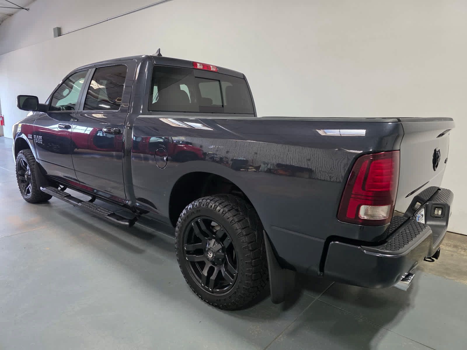 Used 2018 RAM 1500 Sport w/ Convenience Group AWD/4WD image 3