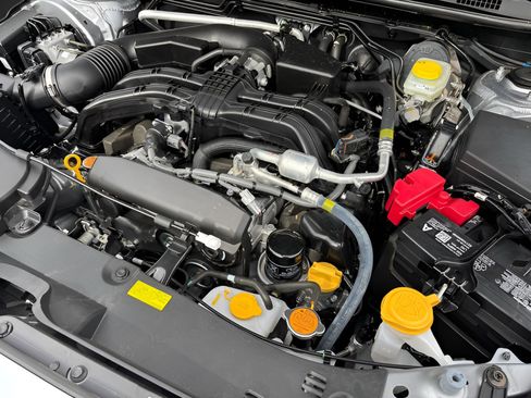 Used 2025 Subaru Crosstrek 2.5i Limited w/ Popular Package #3A image 30