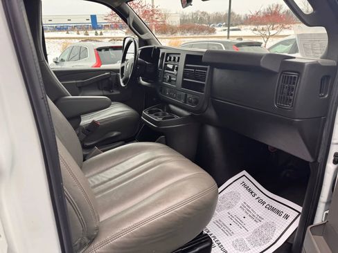 Used 2021 Chevrolet Express 2500 w/ Driver Convenience Package image 11