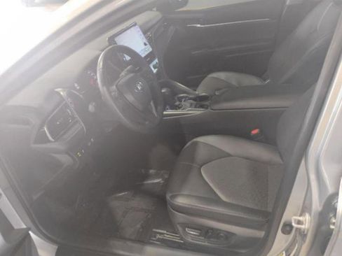 Used 2022 Toyota Camry XSE image 5