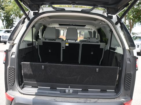 Used 2019 Land Rover Discovery HSE Luxury AWD/4WD image 23