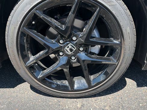 Used 2025 Honda Civic Sport image 4