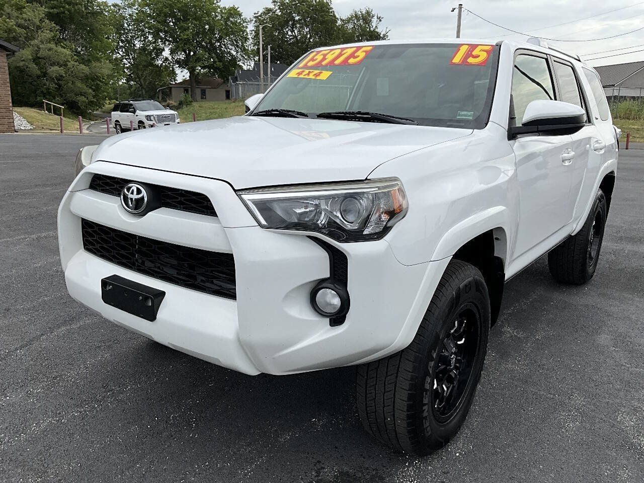 Used 2015 Toyota 4Runner SR5 w/ Four Season Floor Mat Package AWD/4WD image 38
