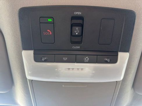 Used 2024 Nissan Sentra SR w/ SR Premium Package image 45