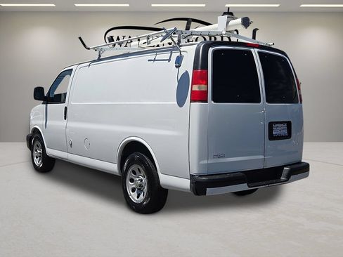 Used 2012 Chevrolet Express 1500 RWD image 6