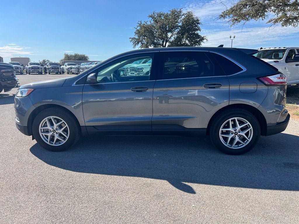 Used 2024 Ford Edge SEL w/ Convenience Package AWD/4WD image 2