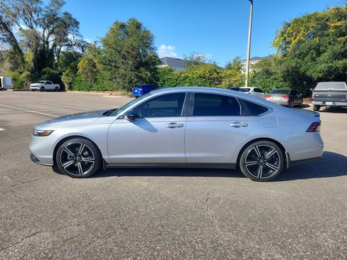 Used 2023 Honda Accord Sport image 3