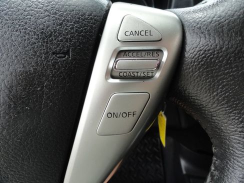 Used 2014 Nissan Versa Note SV w/ Interior Illumination Package FWD image 16