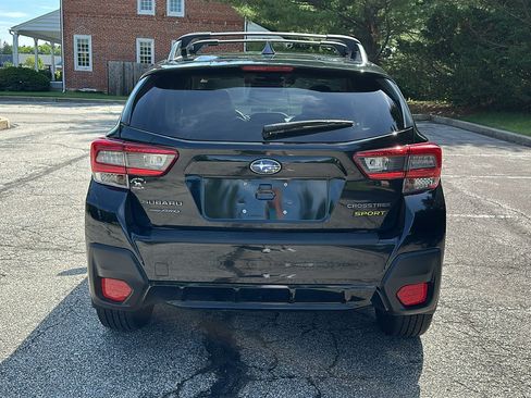 Used 2022 Subaru Crosstrek 2.5i Sport w/ Moonroof Package AWD/4WD image 6