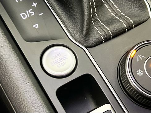 Used 2022 Volkswagen Atlas SE image 24