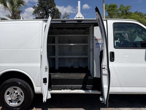 Used 2020 Chevrolet Express 2500 w/ Driver Convenience Package image 5