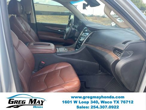 Used 2019 Cadillac Escalade ESV Premium Luxury AWD/4WD image 36