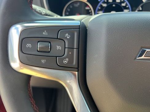 Used 2025 Chevrolet Blazer RS AWD/4WD image 19