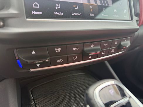 Used 2022 Maserati Levante Modena image 21