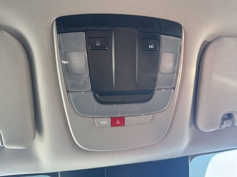 Used 2024 Kia Sorento S image 21