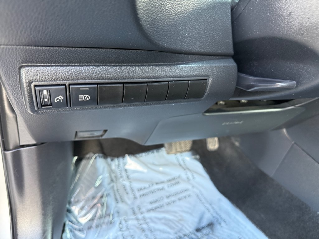 Used 2022 Toyota Corolla SE FWD image 26