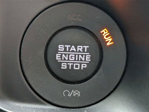Used 2025 Jeep Wrangler Unlimited Sahara w/ Safety Group AWD/4WD image 30