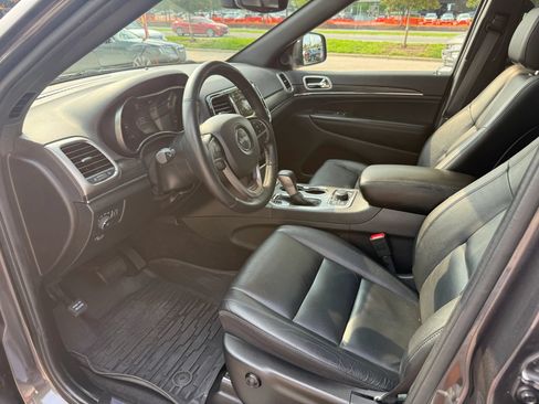 Used 2021 Jeep Grand Cherokee Limited AWD/4WD image 9