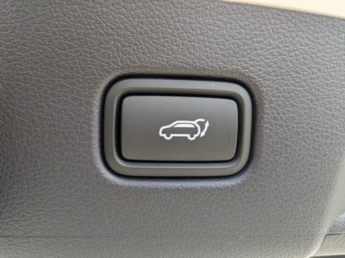 Used 2025 Hyundai Palisade Limited image 19