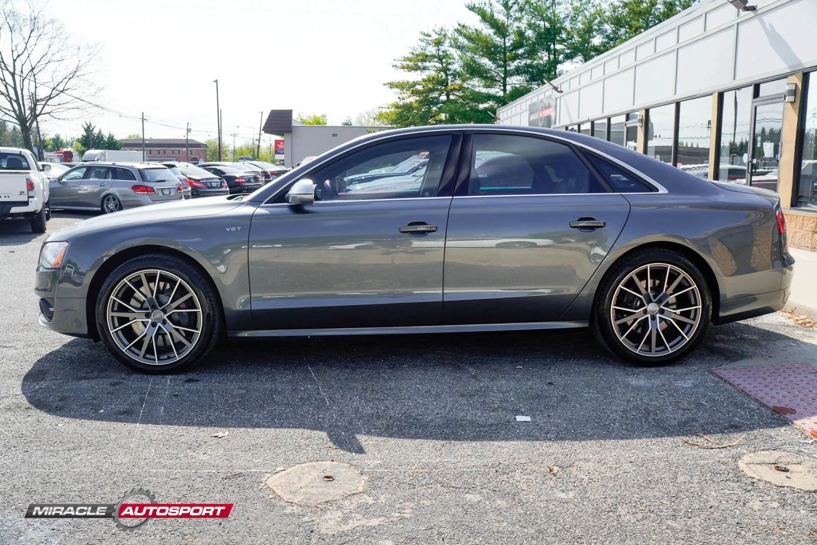Used 2013 Audi S8 w/ Driver Assistance Pkg AWD/4WD image 4