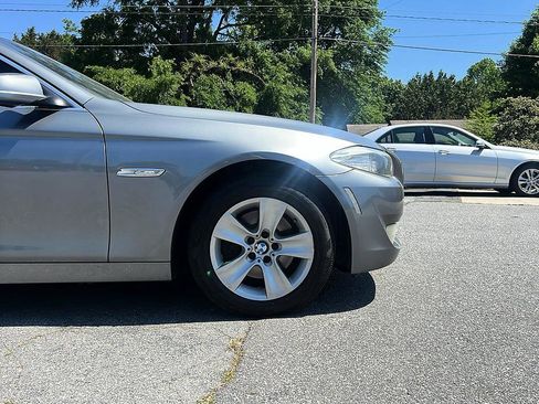 Used 2011 BMW 528i Sedan RWD image 20