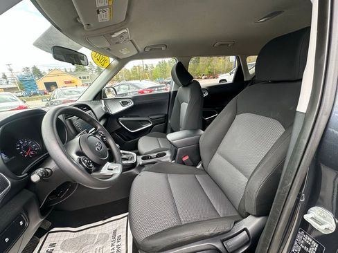 Used 2020 Kia Soul LX FWD image 22