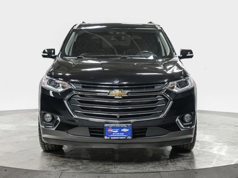 Used 2020 Chevrolet Traverse LT w/ LT Premium Package image 10