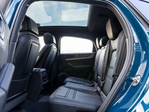 New 2026 Porsche Cayenne Coupe image 42