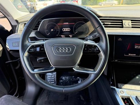 Used 2022 Audi e-tron Premium w/ Towing Package AWD/4WD image 36