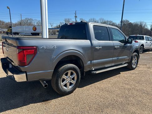 Used 2024 Ford F150 XLT w/ Mobile Office Package image 4