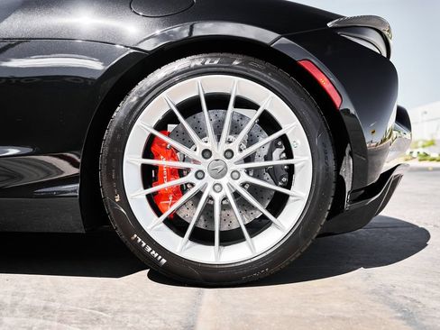 Used 2024 McLaren Artura RWD image 17