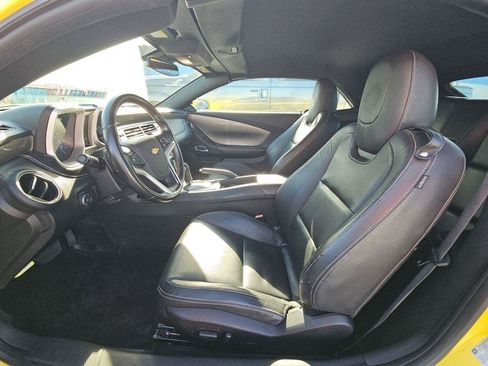 Used 2015 Chevrolet Camaro LT RWD image 11