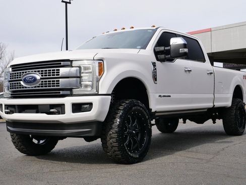 Used 2017 Ford F250 Platinum w/ Platinum Ultimate Package image 6