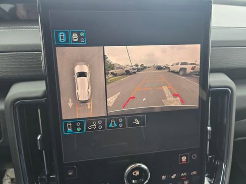 New 2026 GMC Yukon XL AT4 Ultimate AWD/4WD image 21