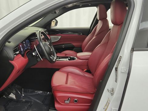 Used 2023 Maserati Grecale Modena AWD/4WD image 18